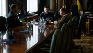 Зеленський обговорив з Хмарою та Драпатим захист від шахедів