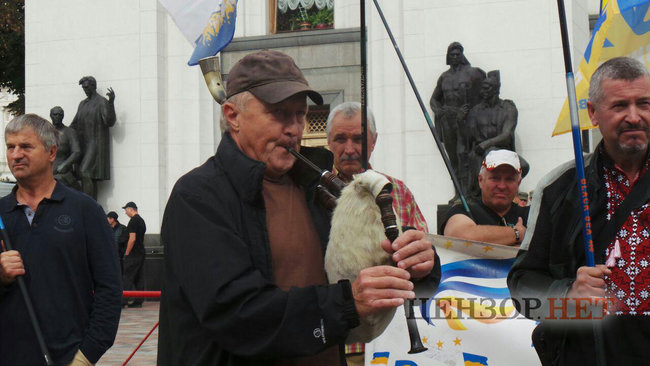 Say NO to elections under Yanukovych law, - protesters demand electoral reform implementation outside Rada 15