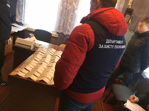 деньги взятка