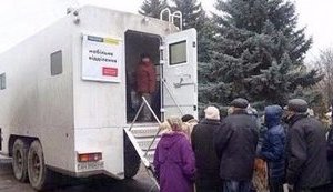 1 КВІТНЯ: РУБІКОН ДЛЯ ПРОТЕРМІНОВАНИХ ПЕНСІЙНИХ КАРТОК ОЩАДБАНКУ ВНУТРІШНЬО ПЕРЕМІЩЕНИХ ОСІБ