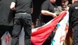 Два активиста с проукраинскими лозунгами прервали концерт ансамбля российской армии им. Александрова в Польше. ВИДЕО