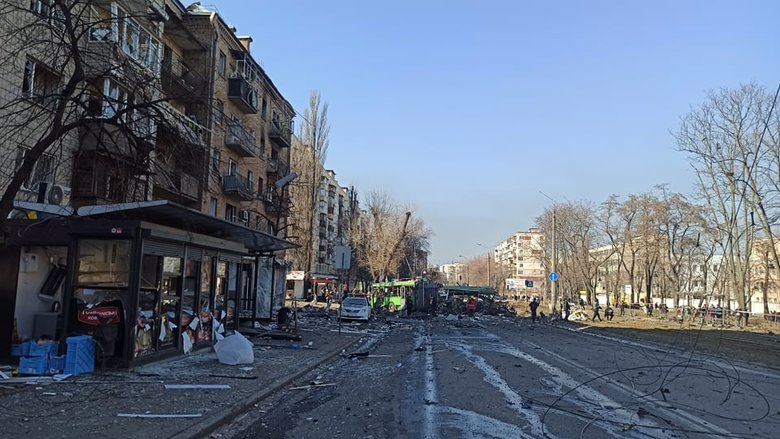 Наслідки падіння збитої російської крилатої ракети на Куренівку в Києві 34 Наслідки падіння збитої російської крилатої ракети на Куренівку в Києві 34