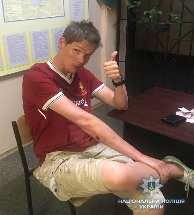 Знайшовся іноземний уболівальник, якого розшукували київські поліцейські 01