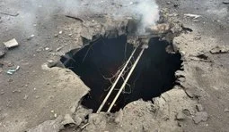 Враг атаковал Львовщину: горит склад, повреждены дома (обновлено). ФОТОрепортаж