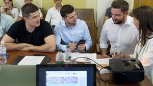 Зеленский о "Государстве в смартфоне": Я хочу быстрых изменений и гарантирую политическую волю. ФОТОрепортаж