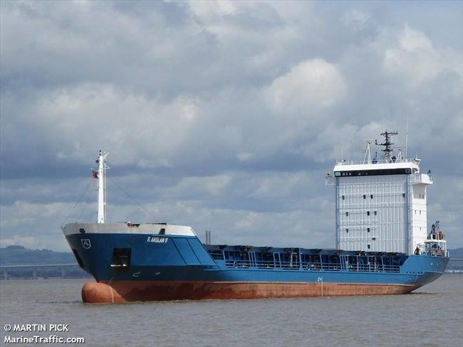 Уночі ФСБ затримала в Азовському морі 2 торгових кораблі, які прямували в українські порти, - журналіст Клименко 03