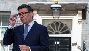 Бернем хоче налагодити відносини між Зеленським і Трампом