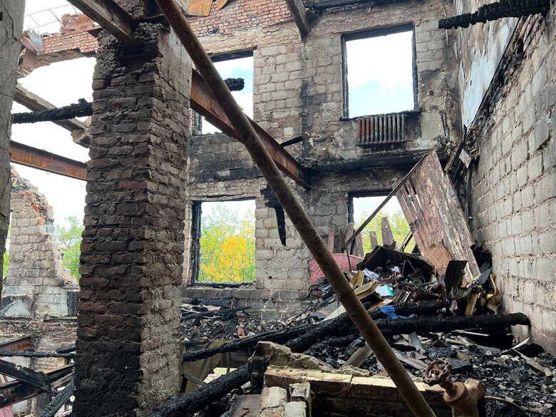 Росіяни за добу обстріляли 14 населених пунктів Донеччини. Зафіксовано 40 руйнувань будинків, школи, фільтрувальної станції 05