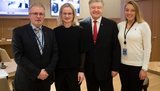 Порошенко во время встречи с евродепутатами призвал принять резолюцию в поддержку Украины. ФОТО