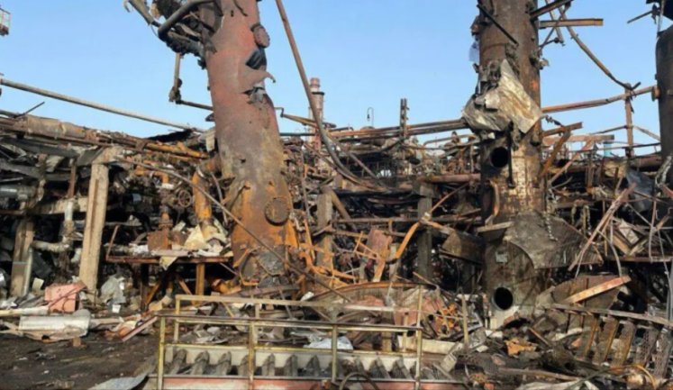 Удари по Кременчуцькому НПЗ: РФ випустила понад 60 ракет та 260 дронів, зафіксовано 320 прильотів, - Шмигаль