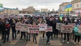 "Мы есть! Мы хотим есть!": сотни работников пищевых заведений Харькова вышли на антикарантинный протест. ВИДЕО+ФОТОрепортаж