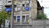 Баннеры "регионала" Кивалова украсили дома-развалюхи в Одессе. ФОТОрепортаж