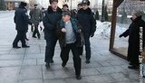 Кучка представителей 5-ой колонны устроила шоу под Секретариатом. ФОТОрепортаж.