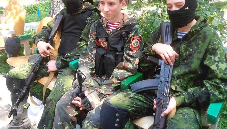 Girkin-Jugend: Russian Terrorists Give Guns to Children and Throw 15-year-olds into Battle. PHOTOS