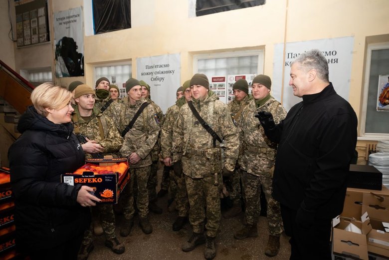 25-я ОВДБр в Авдеевке получила батальонный комплекс видеонаблюдения 01