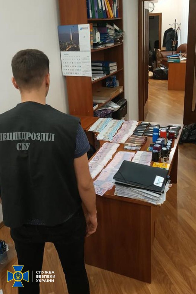 Отмывавший почти 10 лет деньги конвертцентр блокировали в Одессе, - СБУ 01