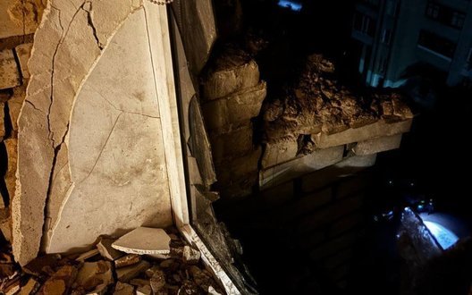 У Сумах дрони влучили в багатоповерхівку та приватний будинок: пошкоджено житло, є постраждалі