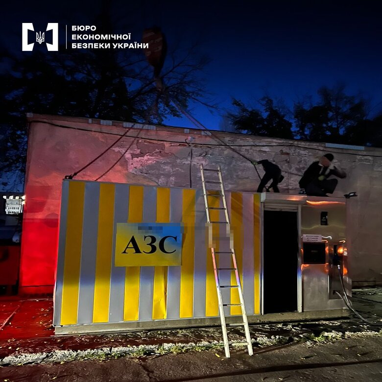 БЕБ викрило незаконне виробництво пального в Одеській області