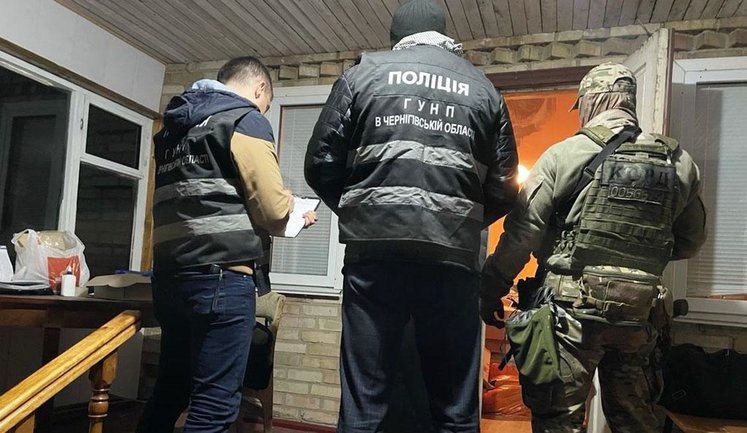 Пытались совершить разбойное нападение на 74-летнего пенсионера: на Черниговщине задержаны двое псевдополицейских. ВИДЕО+ФОТОрепортаж