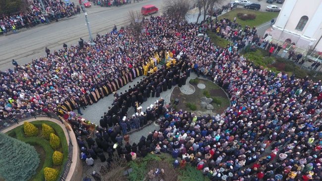 Традиционная реакция церкви, актуальная в условиях распространения коронавируса, - крестный ход прошел в Виннице 26