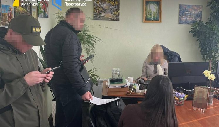 Посадовиця податкової вимагала 2 млн грн хабаря з підприємства на Сумщині, - НАБУ