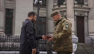 Зеленський відзначив воїнів ТрО державними нагородами на честь Дня територіальної оборони України. ВIДЕО