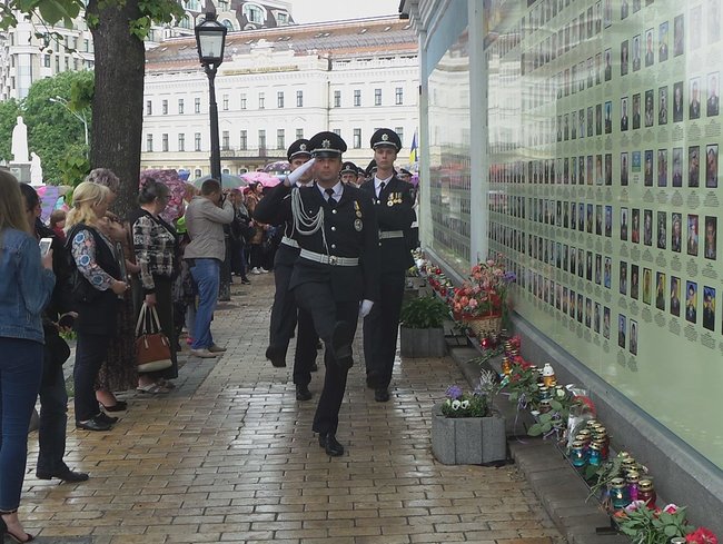 Марш матерів України відбувся у центрі Києва 08