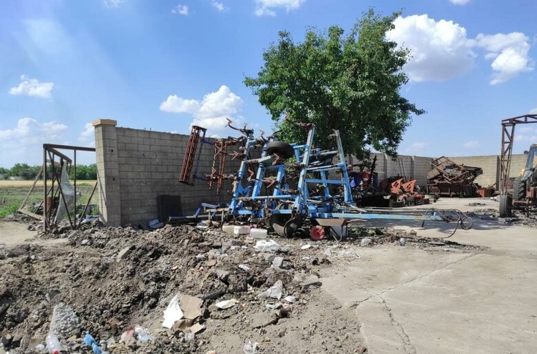 На рассвете россияне из Градов нанесли удары по Херсонщине, один человек погиб и один травмирован, - полиция 07