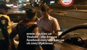 Надія Савченко вночі потрапила в ДТП у Києві. ВІДЕО
