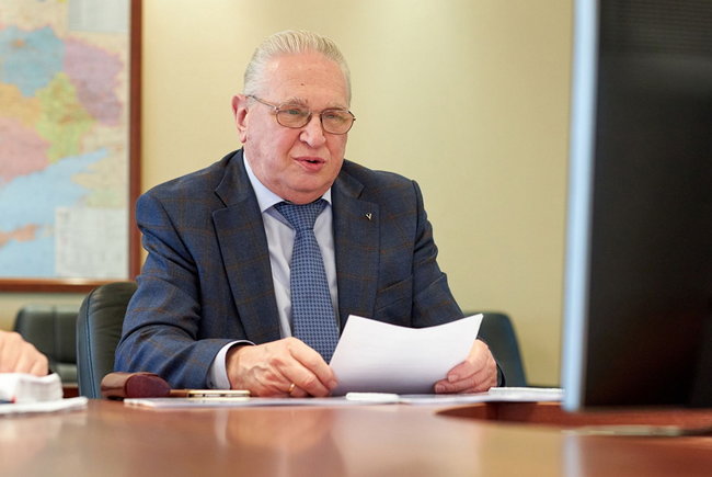 Владимир Приходько: Наладить производство электровозов в Украине реально. Но никто не решится на это без контракта с УЗ 01