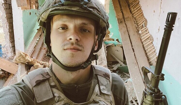 Руфер Mustang, який пішов воювати: Піхотинець - це коли вас намагаються всі вбити і час від часу це відбувається