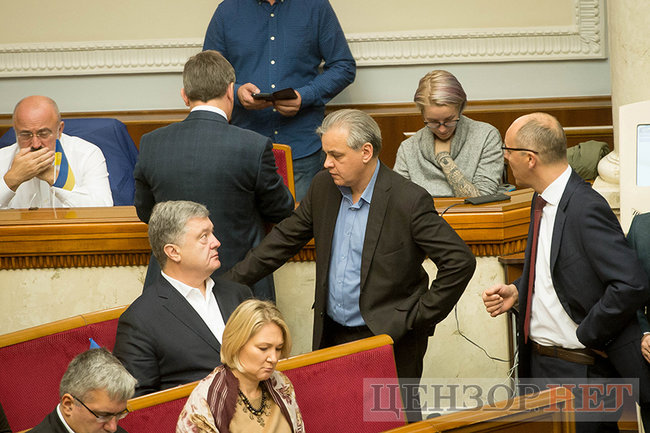 Стефанчук и Регламент, рассказ от Шуфрича и предложение к Шинкаренко вечером решить вопрос зп, - рабочий день ВР 2 октября 11