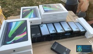 Контрабанда Apple. Скільки нелегально проходить через митницю України
