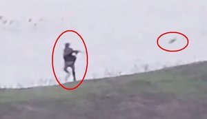 Дрон застал россиянина на берегу водоема и разнес его на куски. ВИДЕО