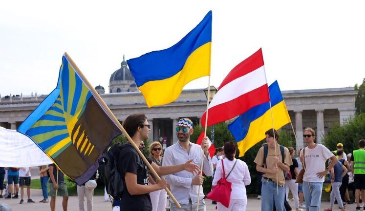 Украинцы в Вене провели Марш Независимости. ФОТО