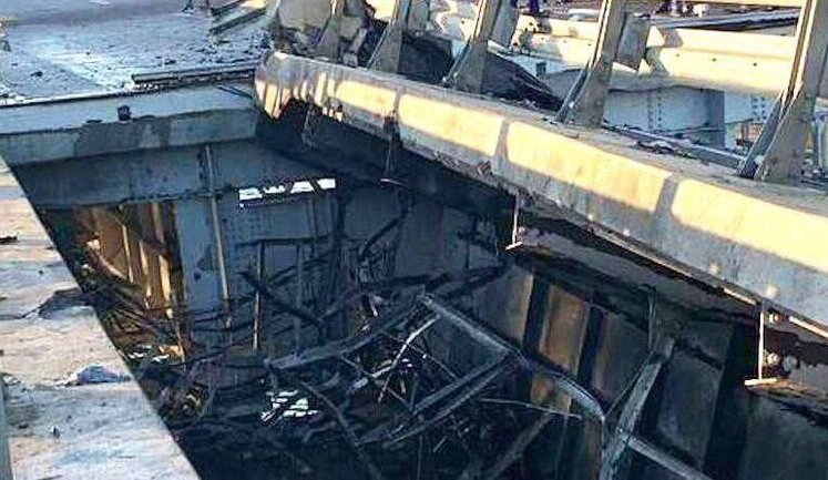 ФСБ РФ затримала в окупованому Криму чоловіка за дописи в соцмережах про вибух на Керченському мосту