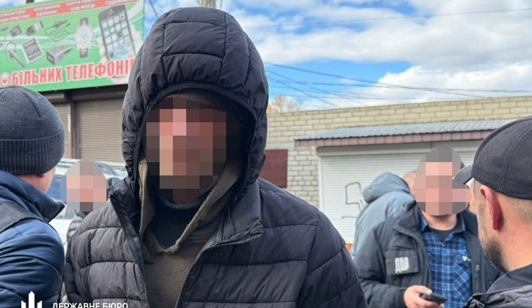 Затримано прикордонника, який за $7 тис. пропонував ухилянту "допомогу" в перетині кордону на Одещині, - ДБР. ФОТО