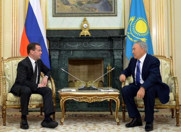 медведев назарбаев