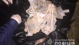 На Прикарпатье при получении 1,5 млн взятки для депутата горсовета посредник совершил наезд на полицейских и скрылся, - Нацполиция. ФОТОрепортаж