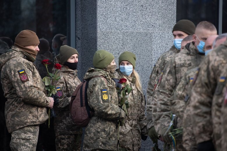 Зеленський вшанував память полеглих захисників Донецького аеропорту 17