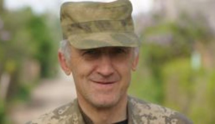 Підполковник запасу, доброволець Віталій Баранов: Ми на власному досвіді переконалися, що наш порятунок – у землі. Траншеї, бліндажі вчилися робити стихійно в польових умовах