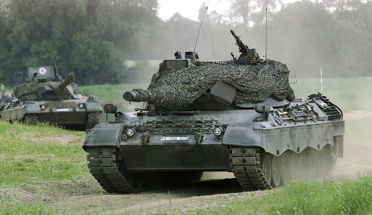 Switzerland allows Leopard sales to Germany but bans their re-export to Ukraine