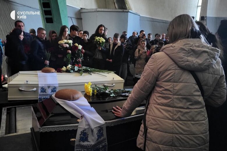 В Києві попрощалися з Данилом та його батьками