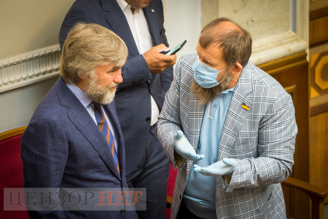 Предвыборные страсти в партийных чатах, красное платье Пидласой и фотопоказ от Янченко, - работа Рады 14 июля 23