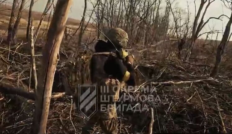 Fighters of 3rd SAB are clearing wooded area during liberation of village of Nadiia in Luhansk region: "If I had speaker and some music to crank up right now, those b#stards would drop dead right f#cking now.". VIDEO