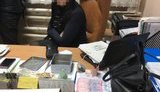 Заступника голови однієї з прокуратур Київської області затримано на одержанні хабара: вимагала 10 тис. грн щомісяця за "кришування" незаконної торгівлі газом, - СБУ. ФОТОрепортаж