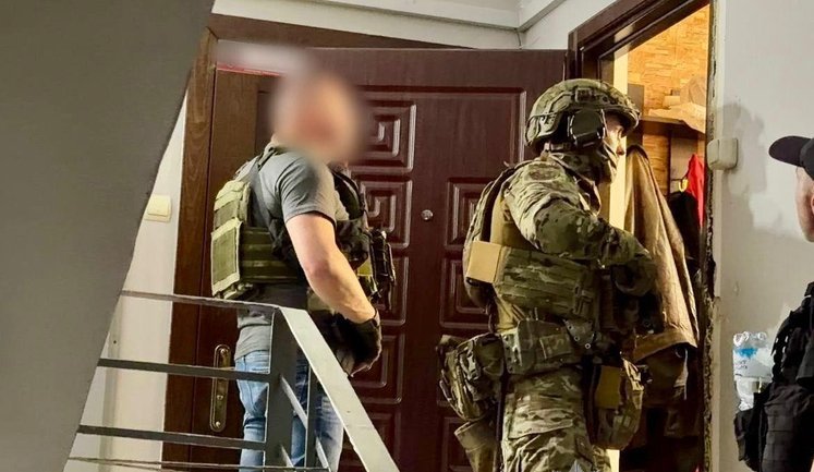 Чоловік вбив батьків, поранив брата та вчинив самогубство в Одесі, - поліція. ФОТО