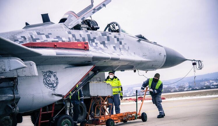 Словаччина починає переговори про передачу Україні МіГ-29, – прем’єр Геґер