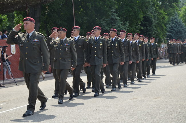 В Одесі відбувся випуск офіцерів Військової академії 04