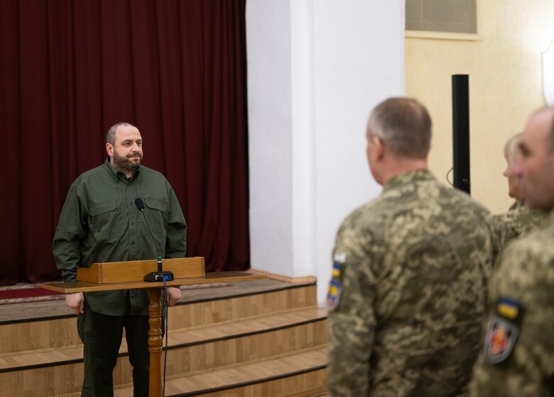 Потрібно позбутися застарілих практик, совєтських підходів, - Умєров представив нового Командувача медичних сил Казмірчука 01